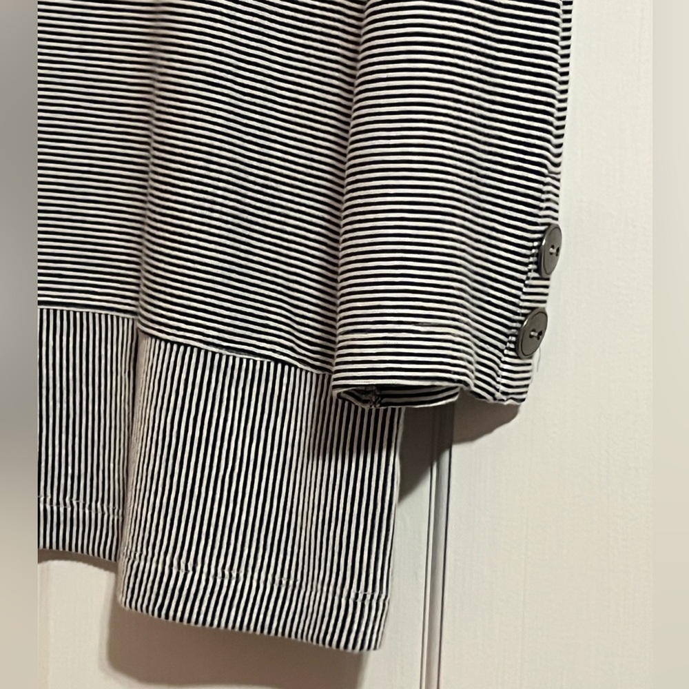 #36 CHRISTIAN SIRIANO • STRIPED BLOUSE • NWT - Picture 5 of 7